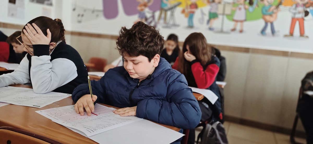 Sınava odaklanan öğrenciler