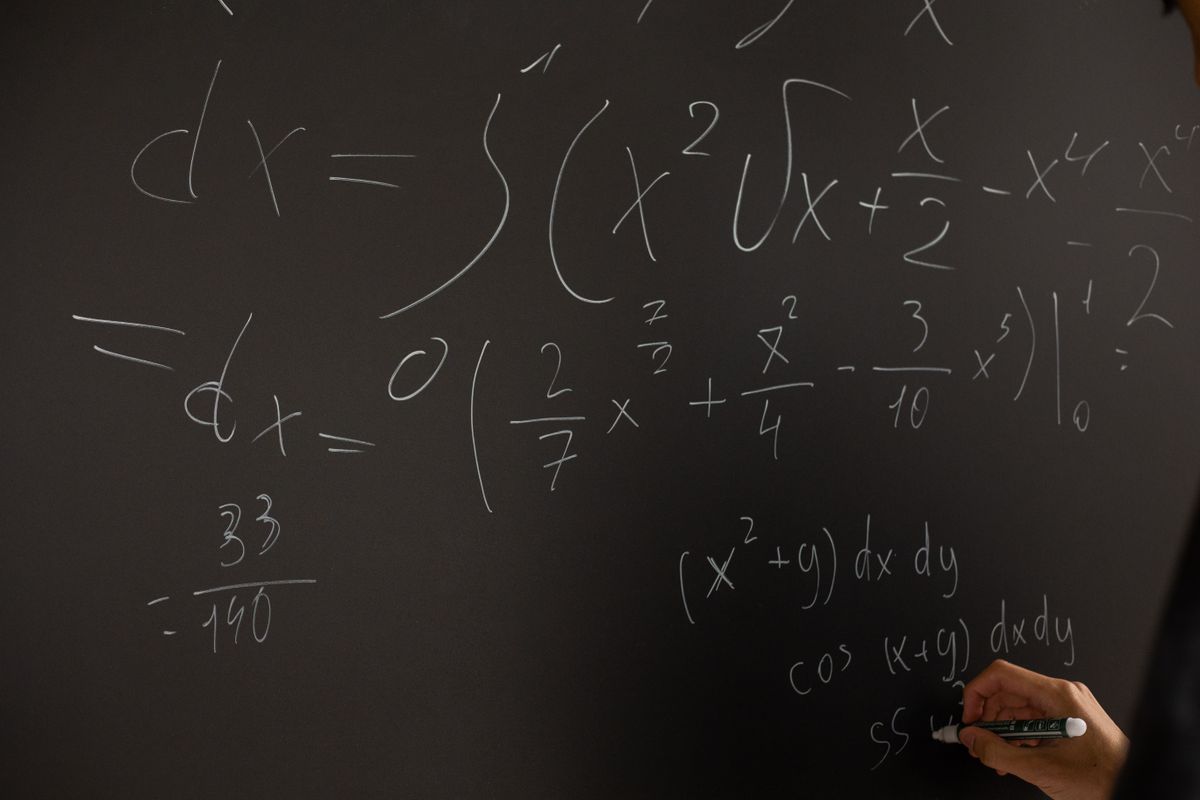 Yakın çekim kareli matematik denklemleri